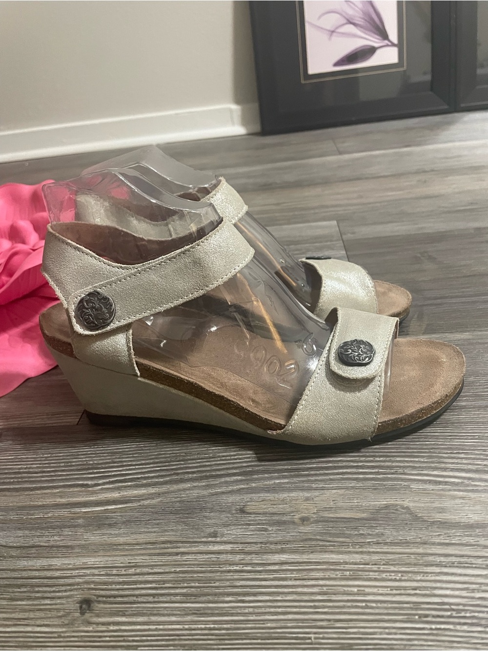 TAOS‎ Festival 4048 Wedge Sandals Size 39 US 8-8.5 Silver Metallic Hook & Loop
